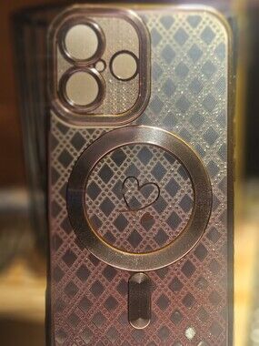I phone 16 I9 Rose Gold Heart Pattern MagSafe-Compatible Phone Case
